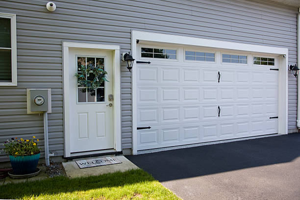 24/7 Emergency Garage Door Panel Replacement experts in Eldersburg, MD